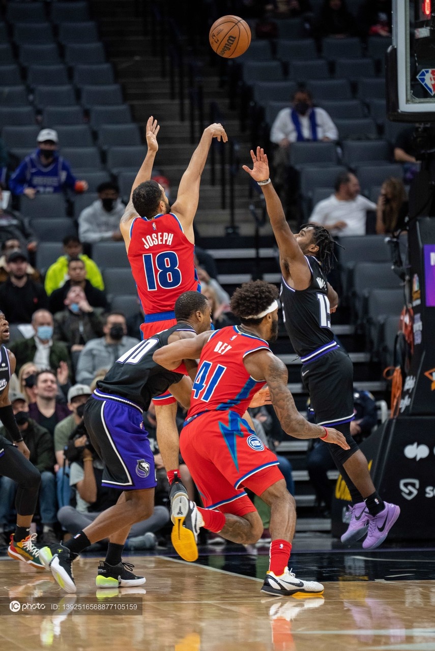 开云-风云突变萨克拉门托国王今夜更衣室发声，德甲版图或变，球迷炸锅，赛程密集仍需轮换(皇家马德里转会最新消息)